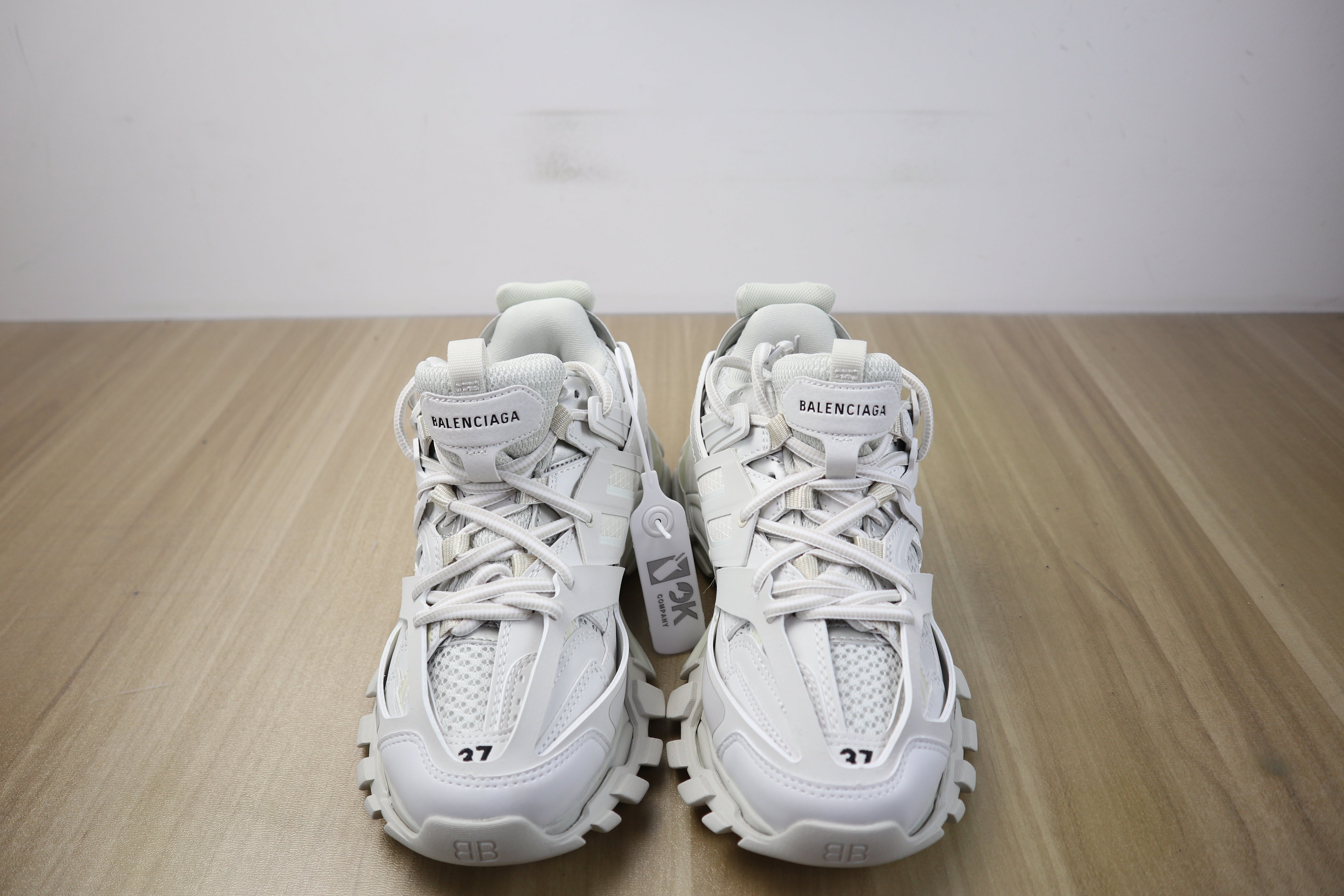 Blncg track blanche