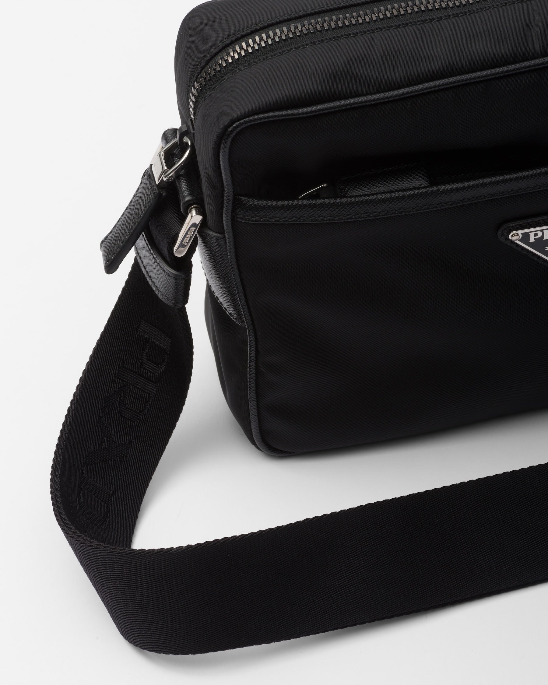 Sac porté épaule en Re-Nylon et Saffiano