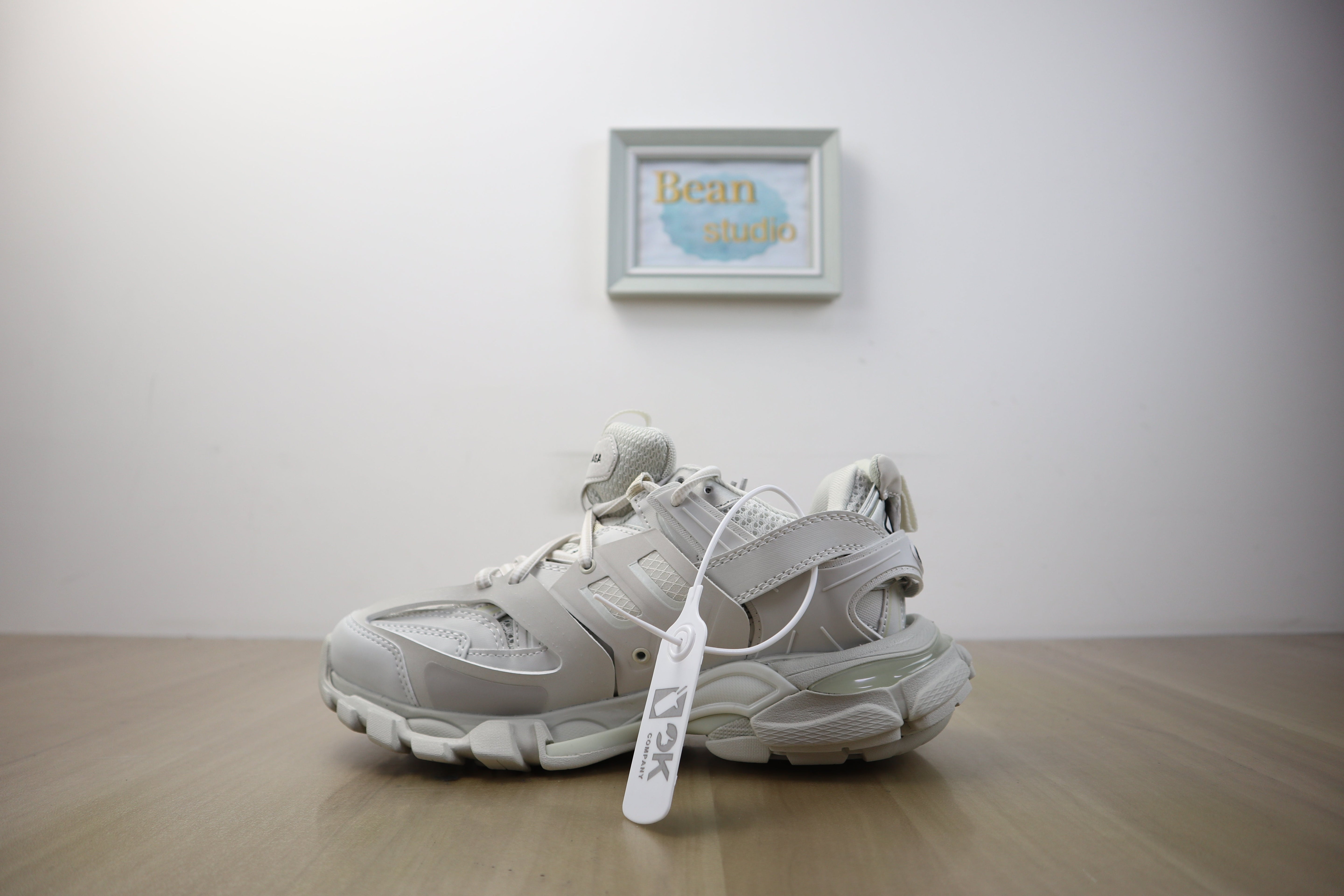 Blncg track blanche
